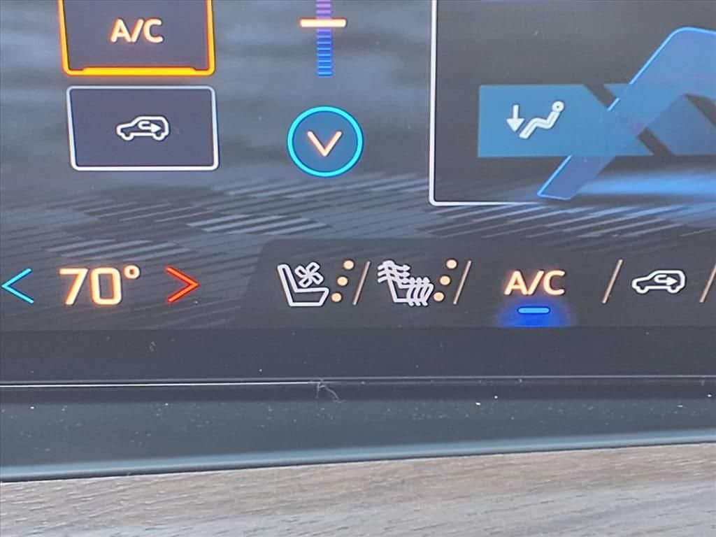 2026 Chevrolet Suburban High Country - Photo 19