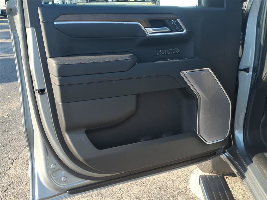2026 Chevrolet Silverado 1500 High Country - Photo 14