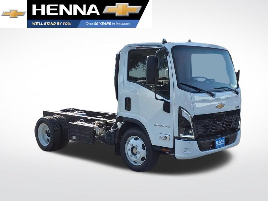 2025 Chevrolet Low Cab Forward's photo
