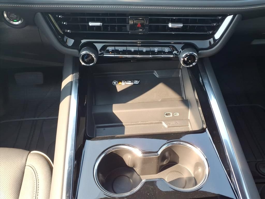 2026 Chevrolet Tahoe Premier - Photo 24