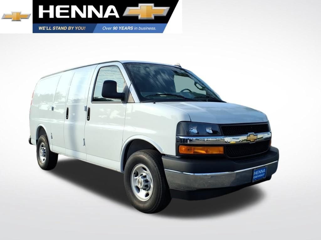 2026 Chevrolet Express 2500 Work Van HD's photo