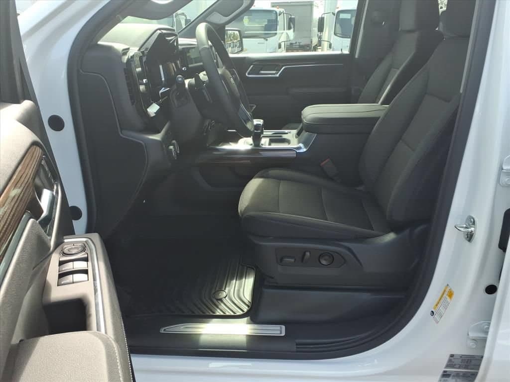2026 Chevrolet Silverado 1500 LT - Photo 15