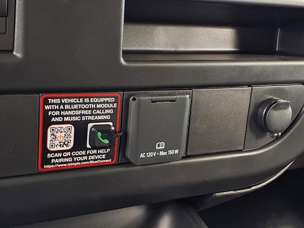 2026 Chevrolet Express Cargo Work Van - Photo 16