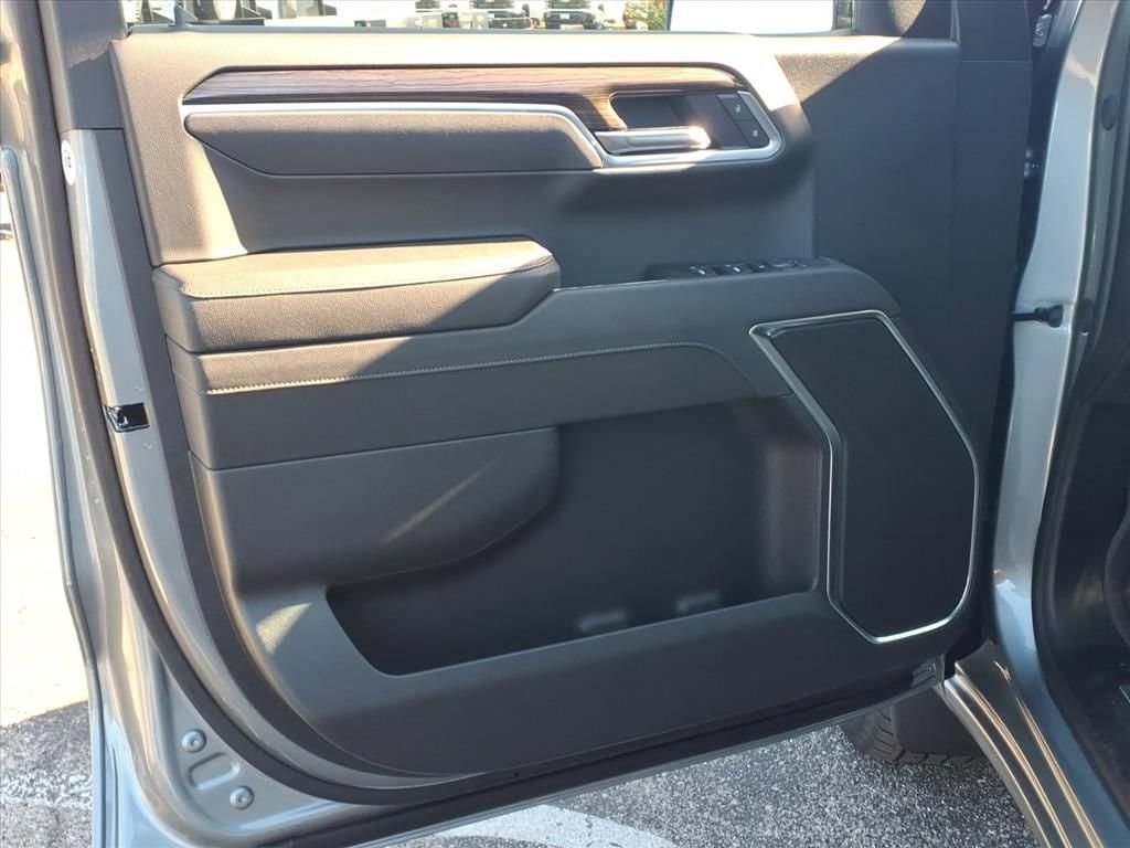 2026 Chevrolet Silverado 1500 LT - Photo 14