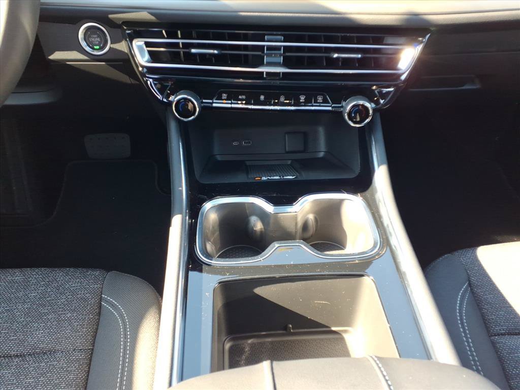 2027 Chevrolet Traverse LT - Photo 23