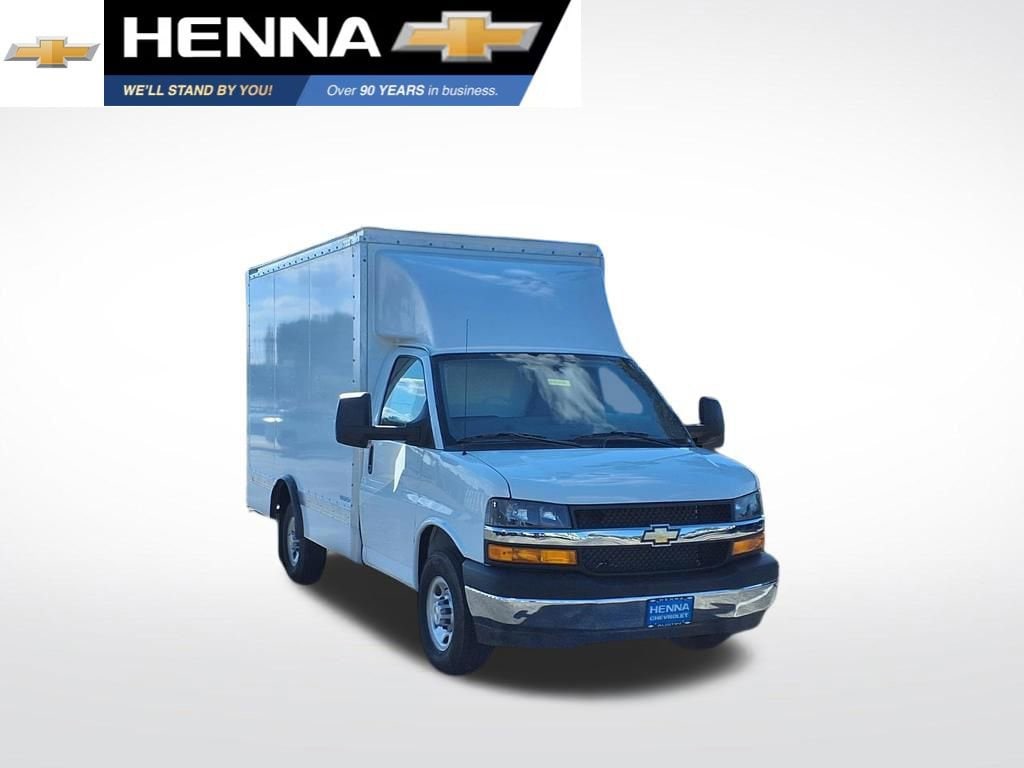 2025 Chevrolet Express 3500 139" WB's photo