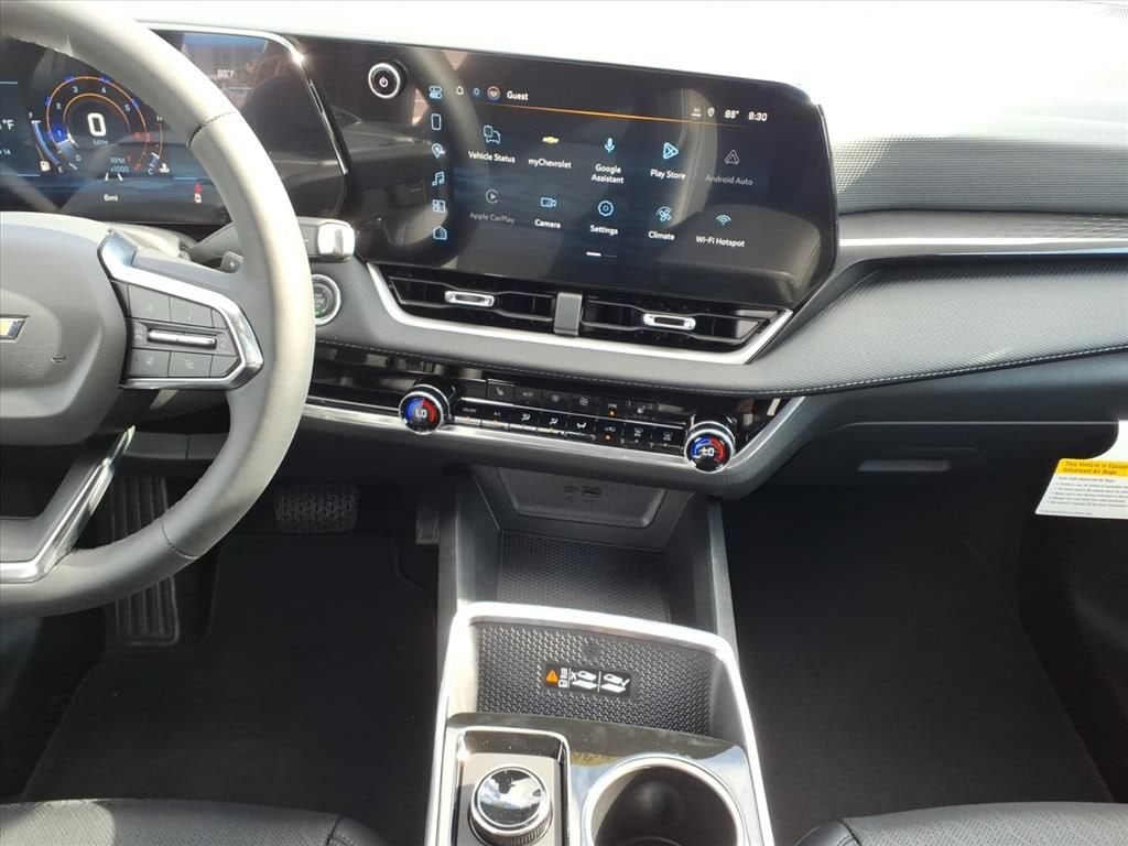 2027 Chevrolet Equinox LT - Photo 22