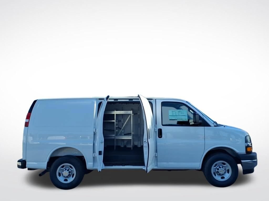 2026 Chevrolet Express Cargo Work Van - Photo 21