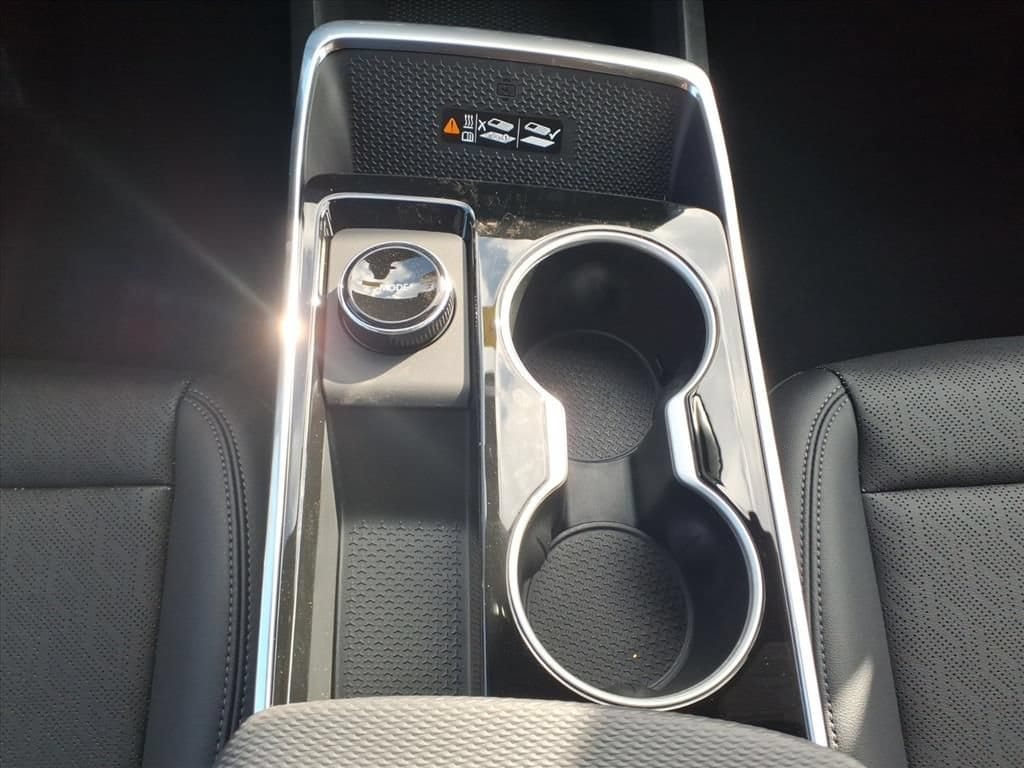 2027 Chevrolet Equinox LT - Photo 19