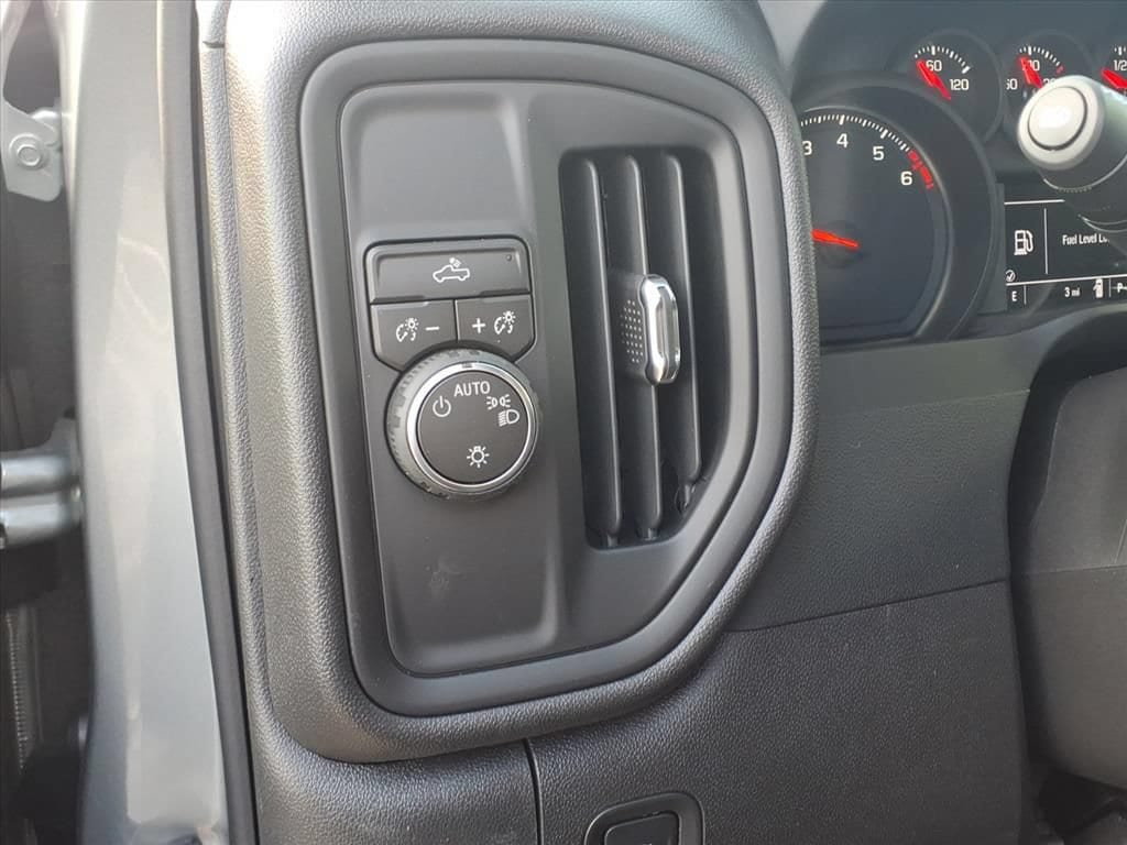 2026 Chevrolet Silverado 1500 Custom - Photo 15