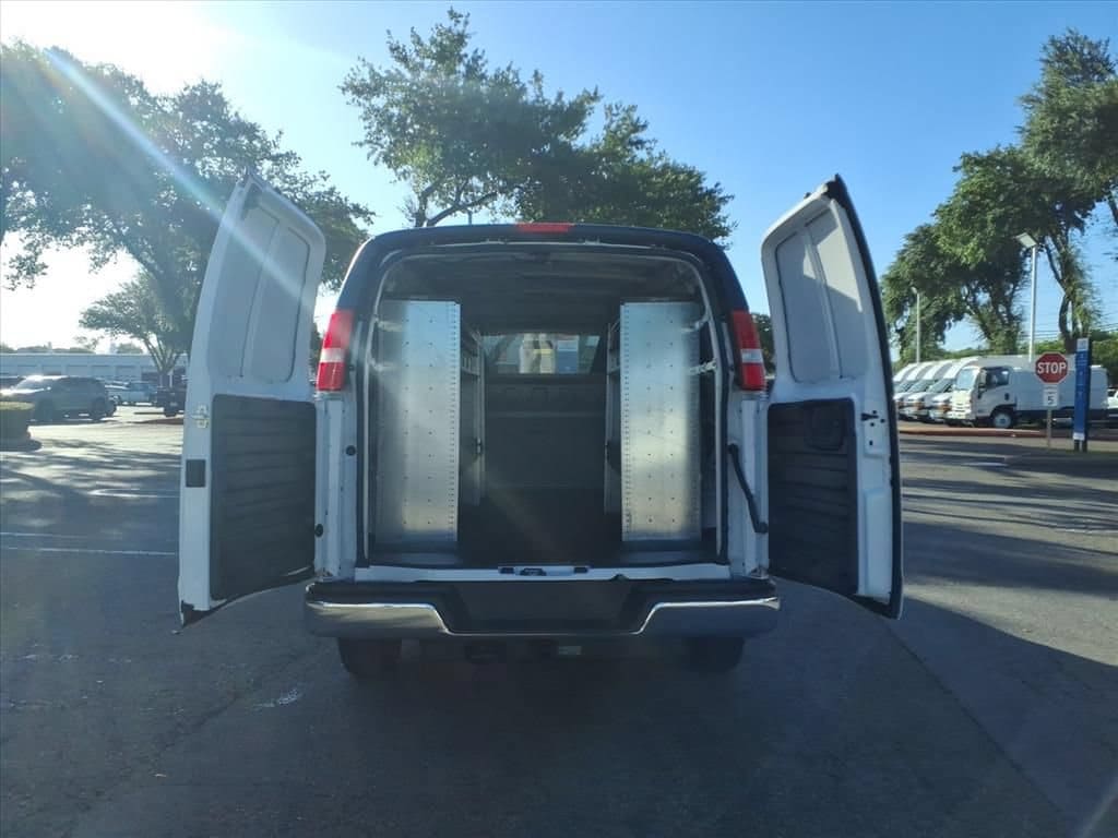 2026 Chevrolet Express Cargo Work Van - Photo 12
