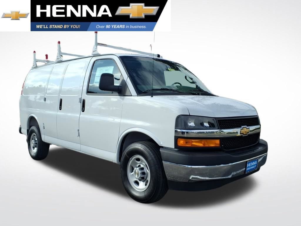 2026 Chevrolet Express 2500 Work Van HD's photo
