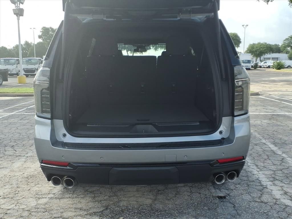 2026 Chevrolet Suburban RST - Photo 13