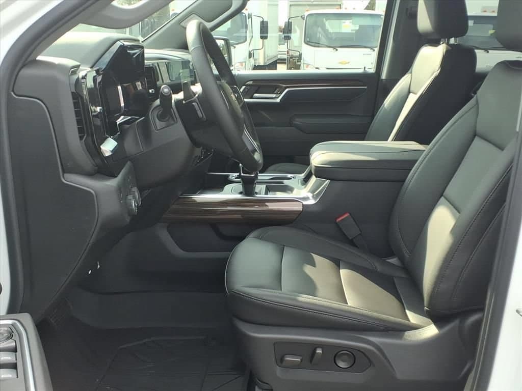 2026 Chevrolet Silverado 1500 LT - Photo 15