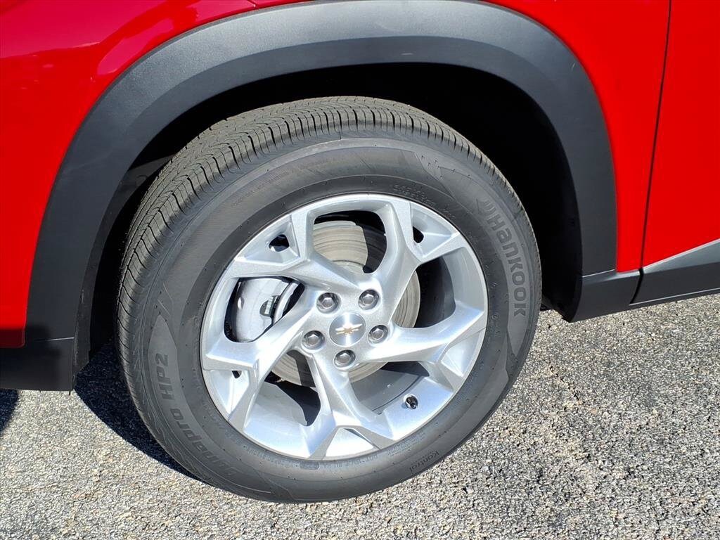 2026 Chevrolet Trax LS - Photo 9