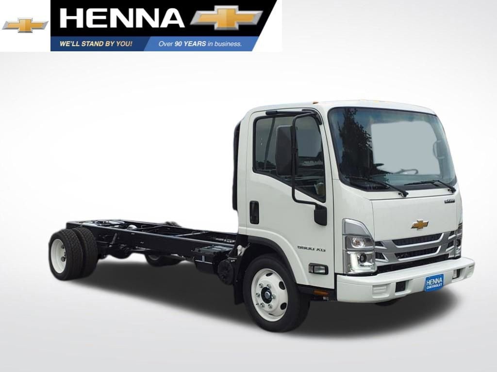 2025 Chevrolet Low Cab Forward's photo