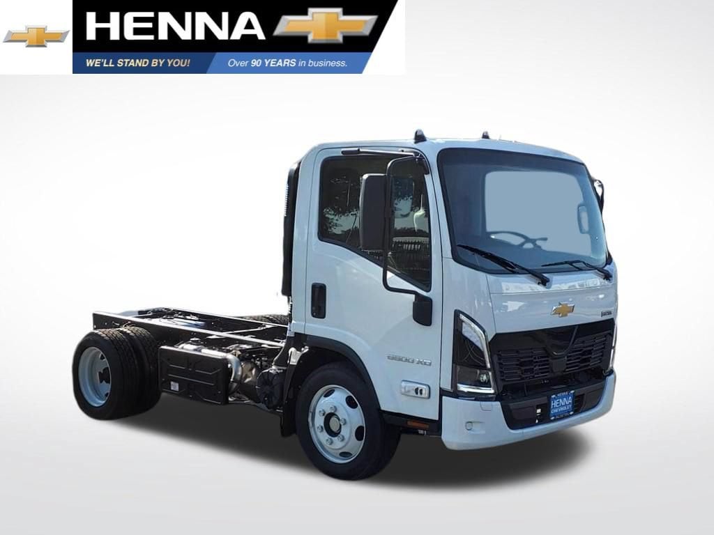 2025 Chevrolet Low Cab Forward's photo