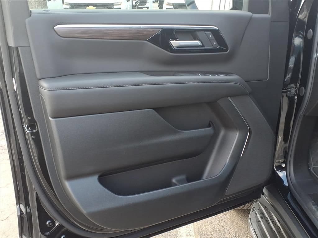 2026 Chevrolet Tahoe LS - Photo 14
