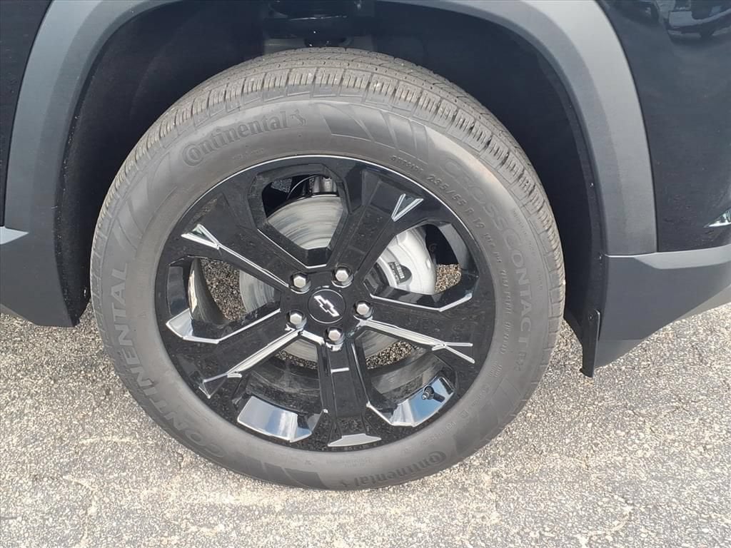 2027 Chevrolet Equinox LT - Photo 10