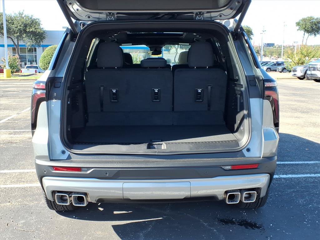 2027 Chevrolet Traverse LT - Photo 12