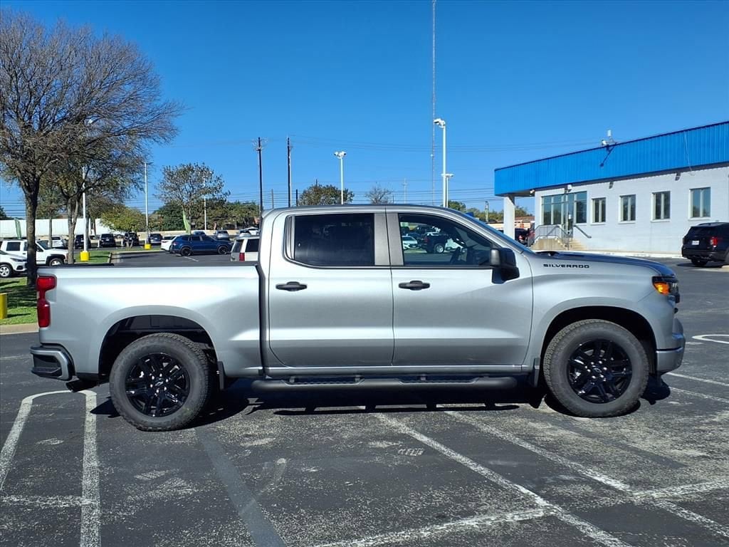 New 2026 Chevrolet Silverado 1500 Custom Truck