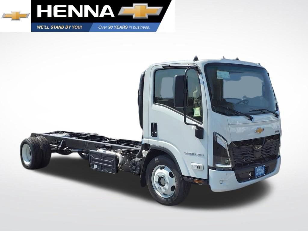 2025 Chevrolet Low Cab Forward's photo