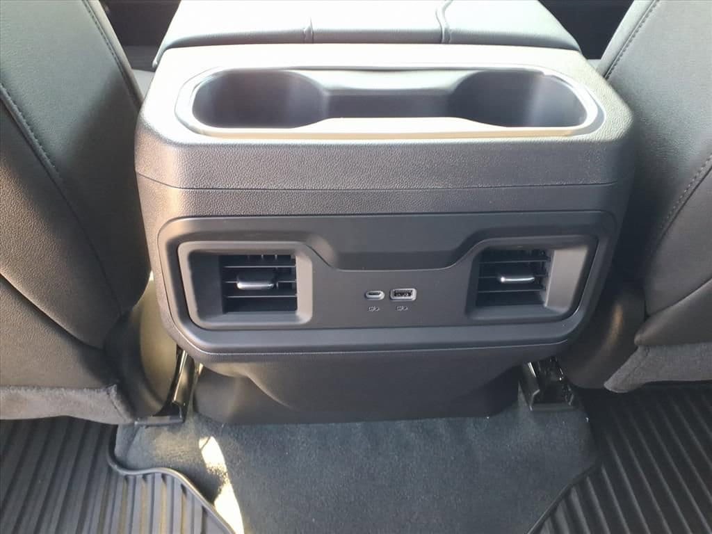 2026 Chevrolet Silverado 1500 LT - Photo 18
