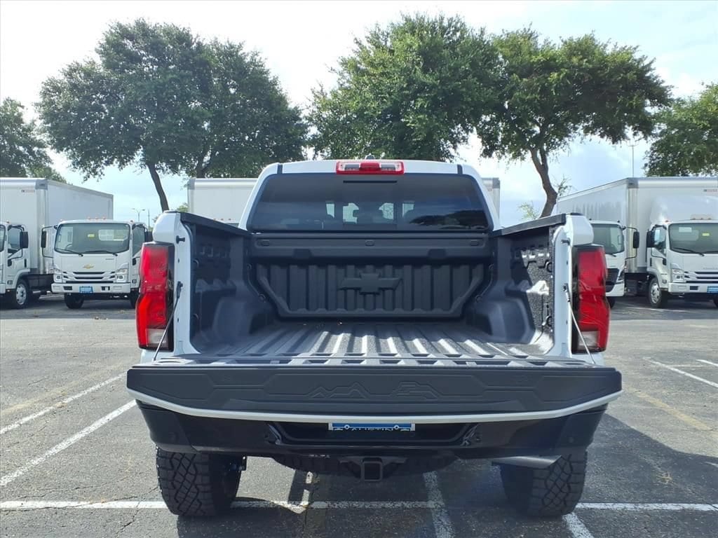 2026 Chevrolet Colorado ZR2 - Photo 12