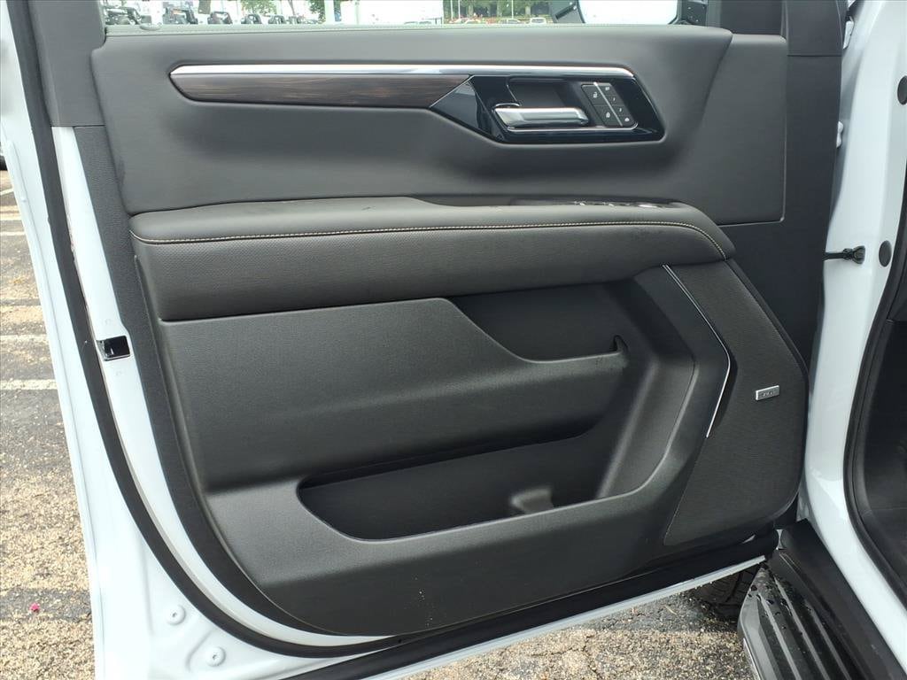 2026 Chevrolet Tahoe Premier - Photo 14