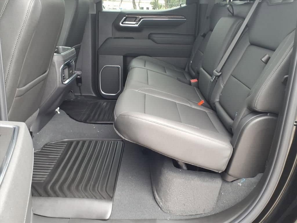 2026 Chevrolet Silverado 1500 LTZ - Photo 18
