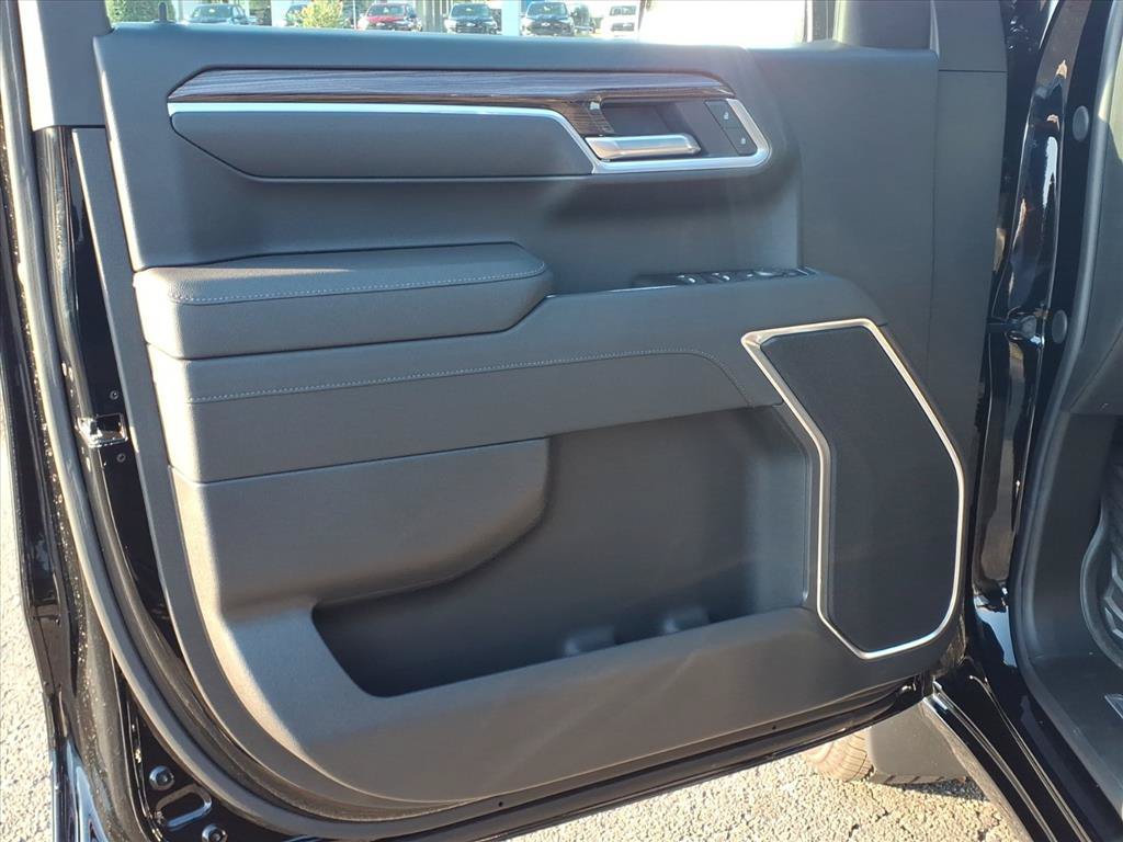 2026 Chevrolet Silverado 1500 LT - Photo 15