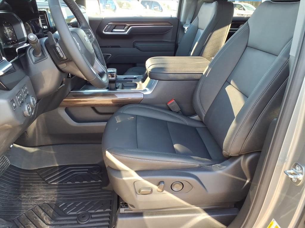 2026 Chevrolet Silverado 1500 RST - Photo 18