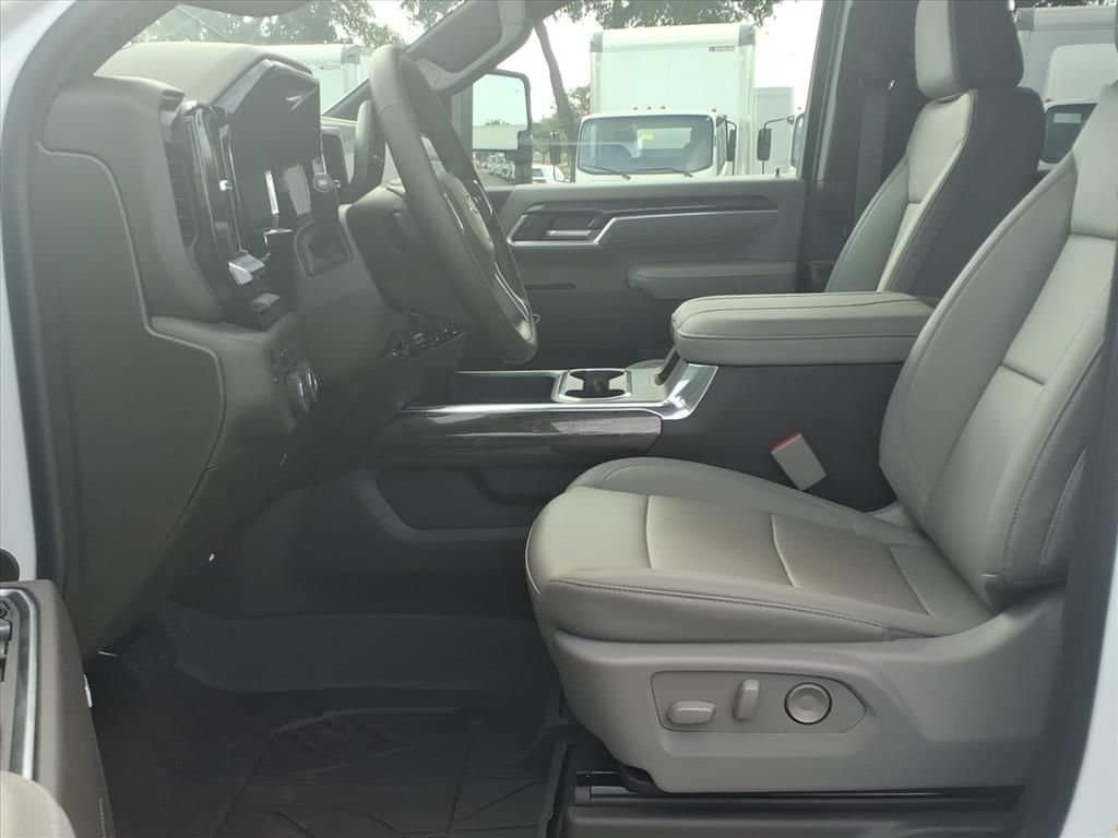 2026 Chevrolet Silverado 3500 HD LTZ - Photo 16