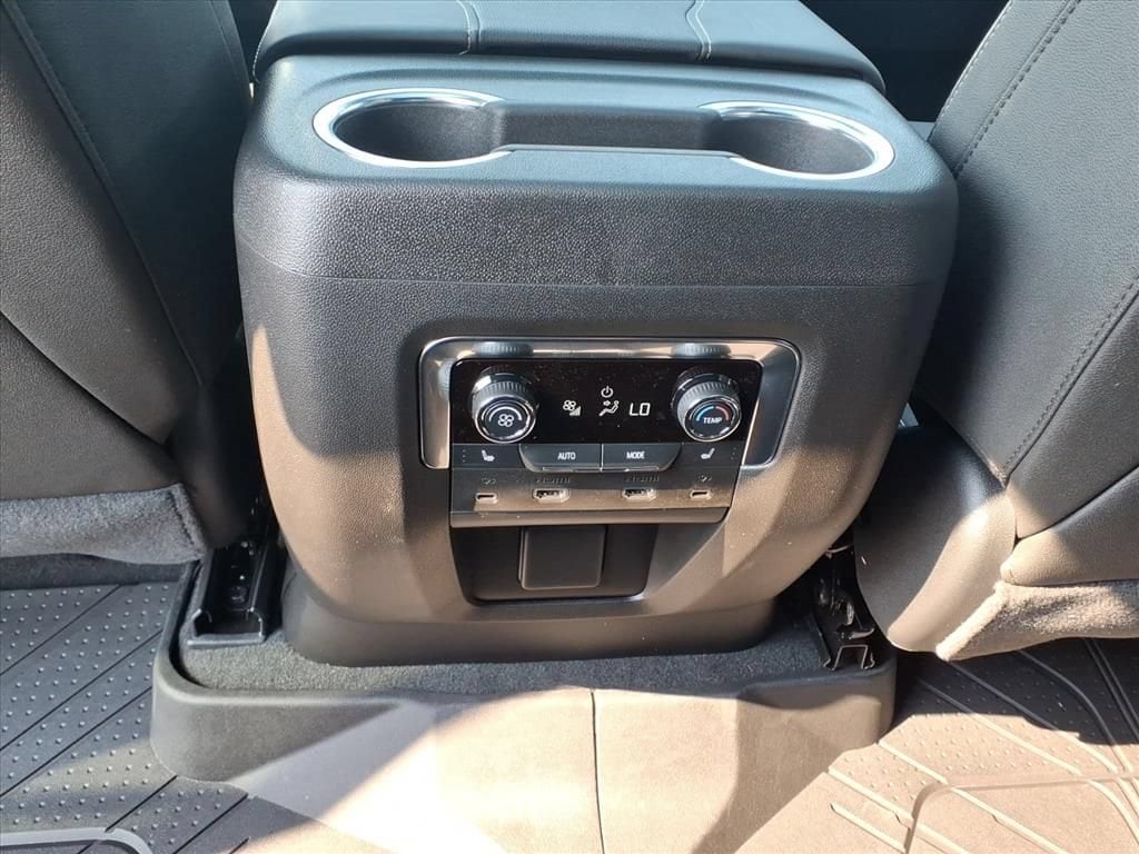 2026 Chevrolet Tahoe Premier - Photo 21
