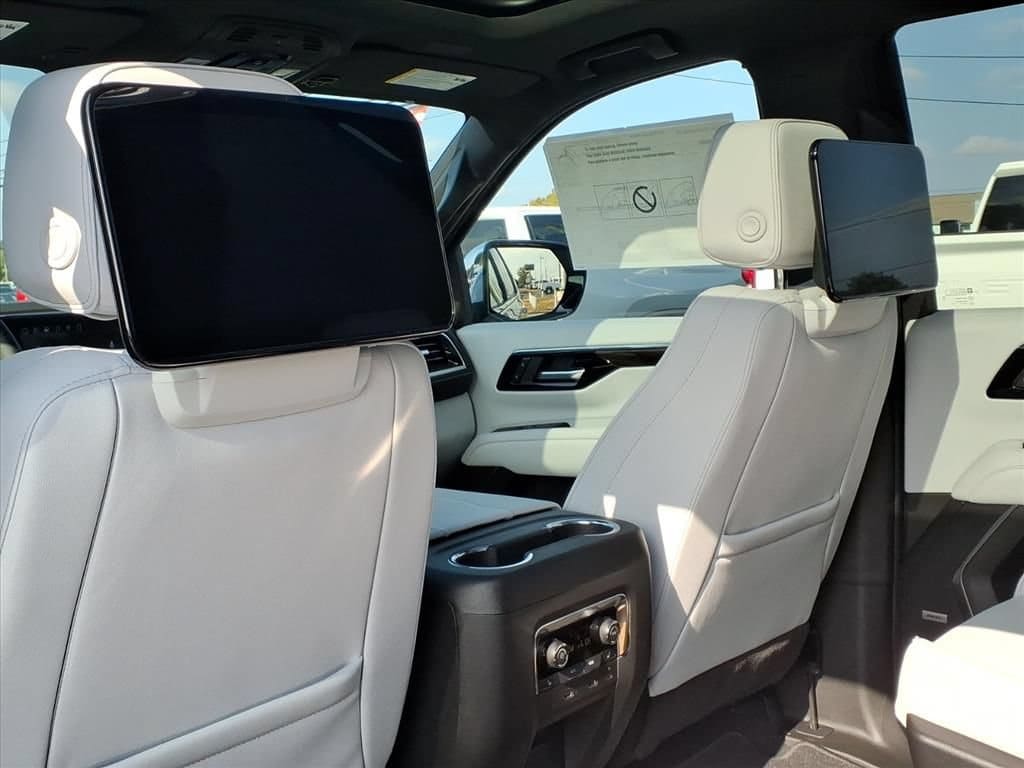2026 Chevrolet Tahoe Premier - Photo 19