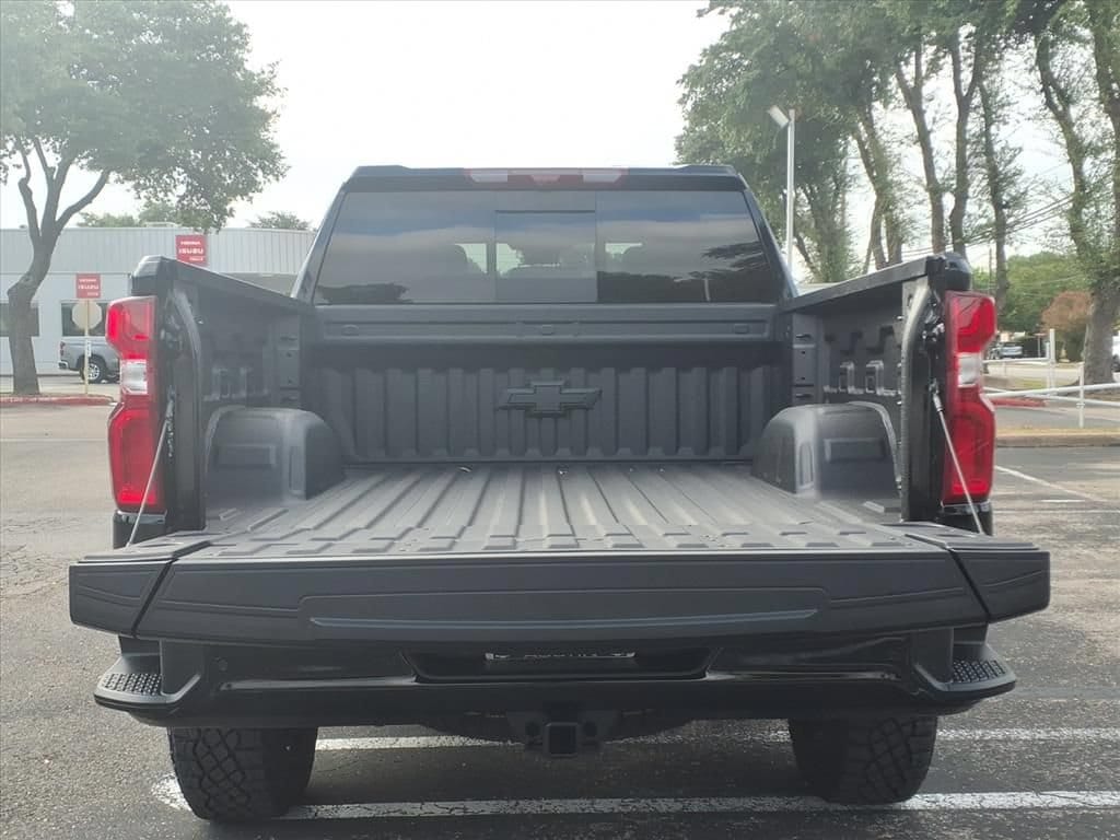 2026 Chevrolet Silverado 1500 ZR2 - Photo 12