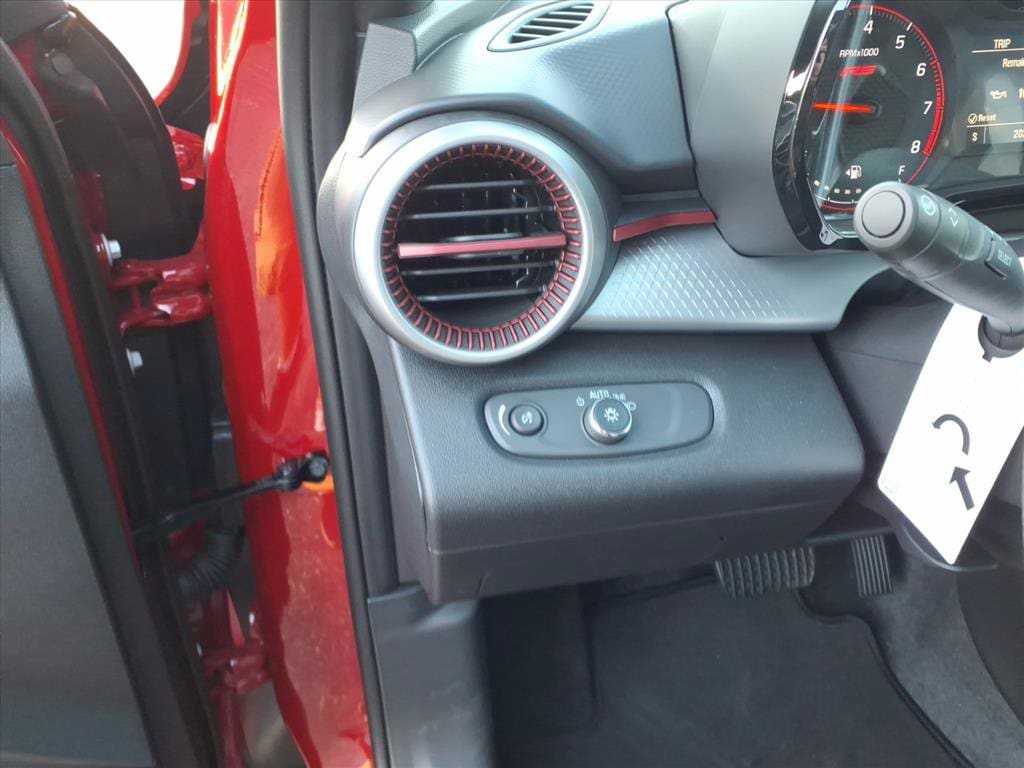 2026 Chevrolet Trax RS - Photo 16