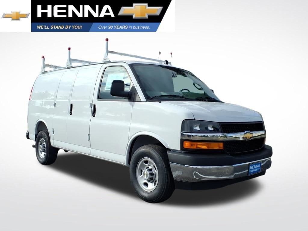 2026 Chevrolet Express 2500 Work Van HD's photo