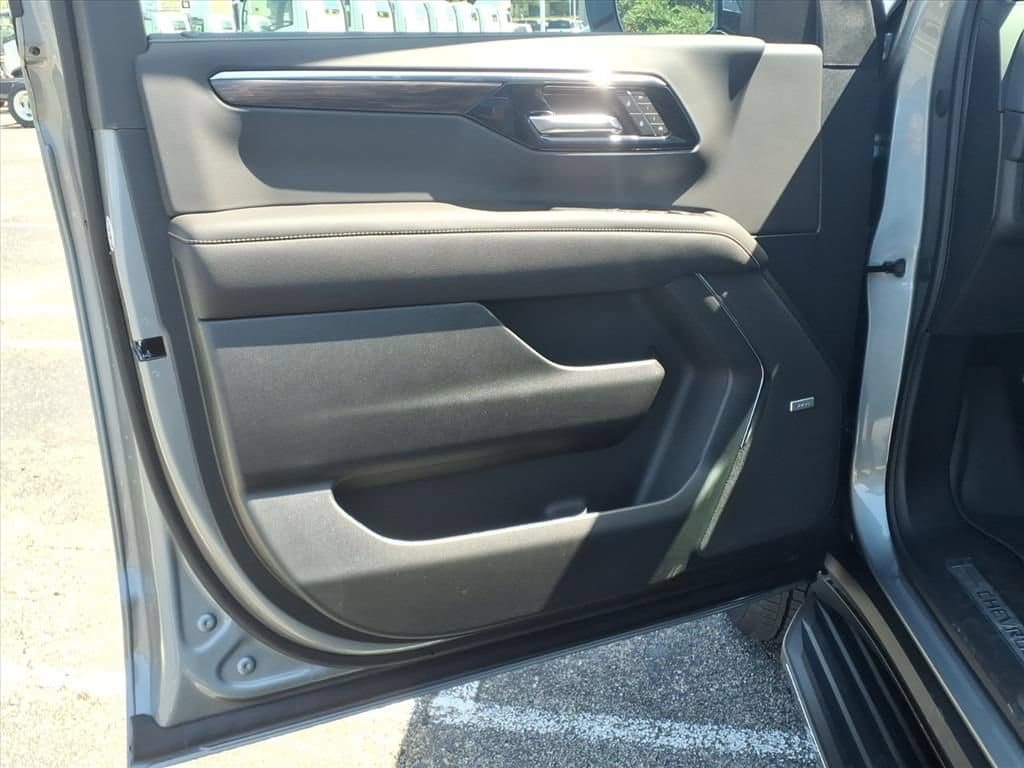2026 Chevrolet Tahoe Premier - Photo 14