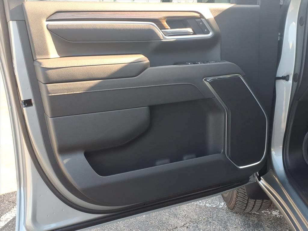 2026 Chevrolet Silverado 3500HD LT - Photo 14