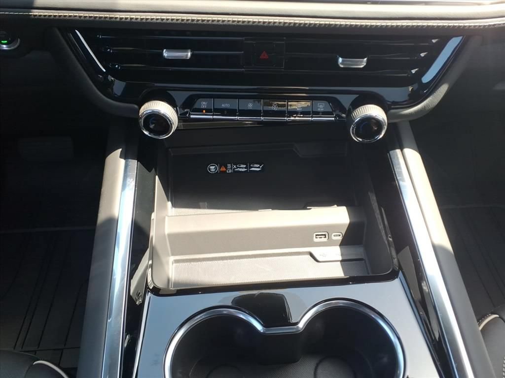 2026 Chevrolet Tahoe Premier - Photo 24