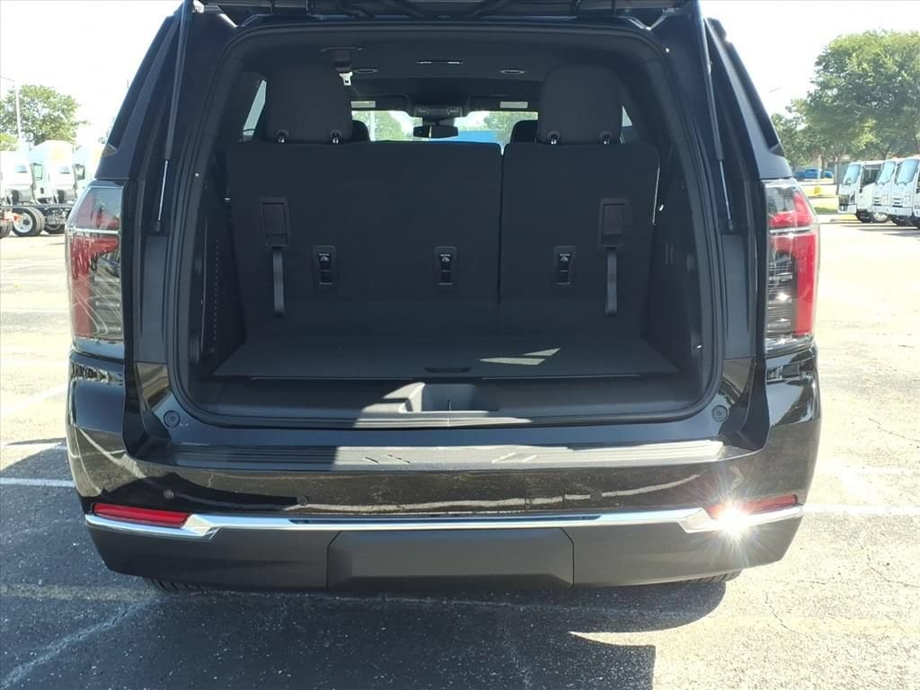 2026 Chevrolet Tahoe LS - Photo 12