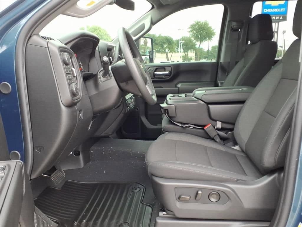 2026 Chevrolet Silverado 2500 HD Custom - Photo 17