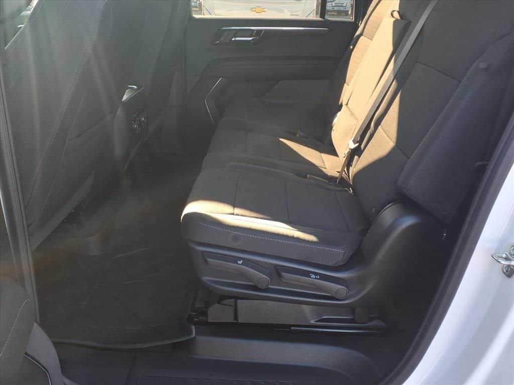2026 Chevrolet Suburban LS - Photo 17