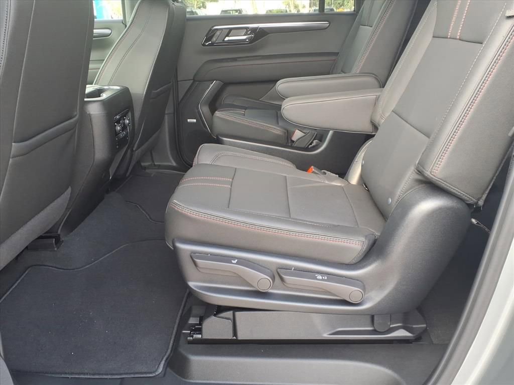 2026 Chevrolet Suburban RST - Photo 19