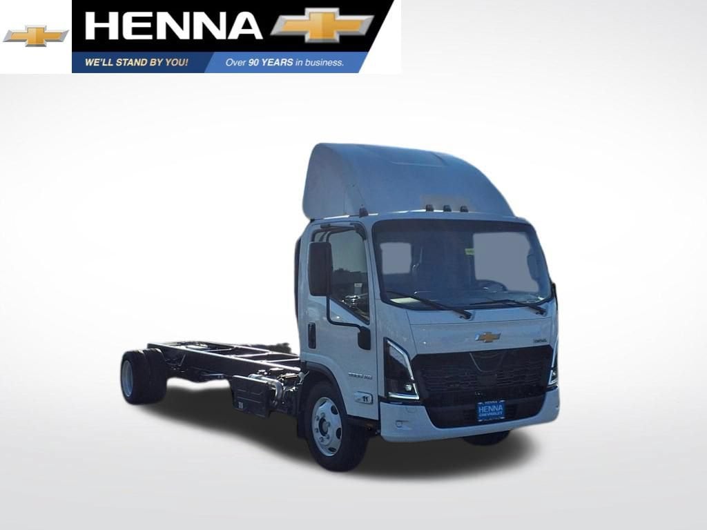 2025 Chevrolet Low Cab Forward's photo