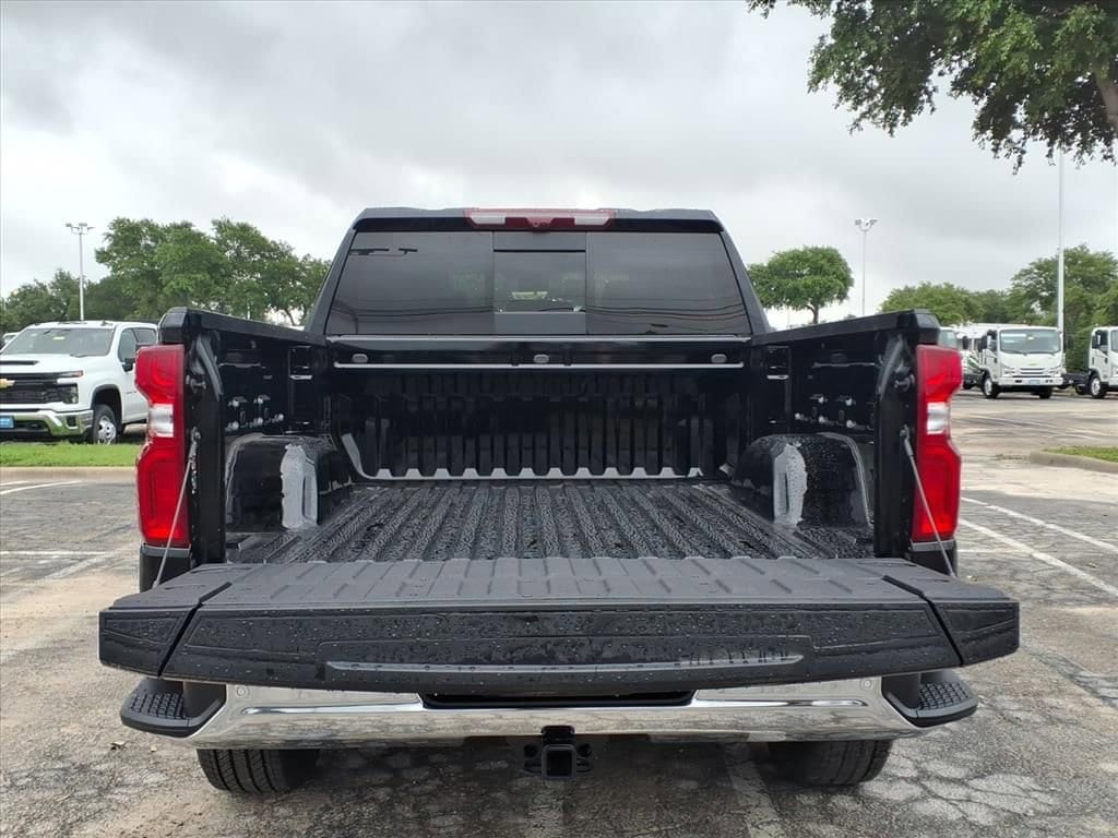 2026 Chevrolet Silverado 1500 LTZ - Photo 12