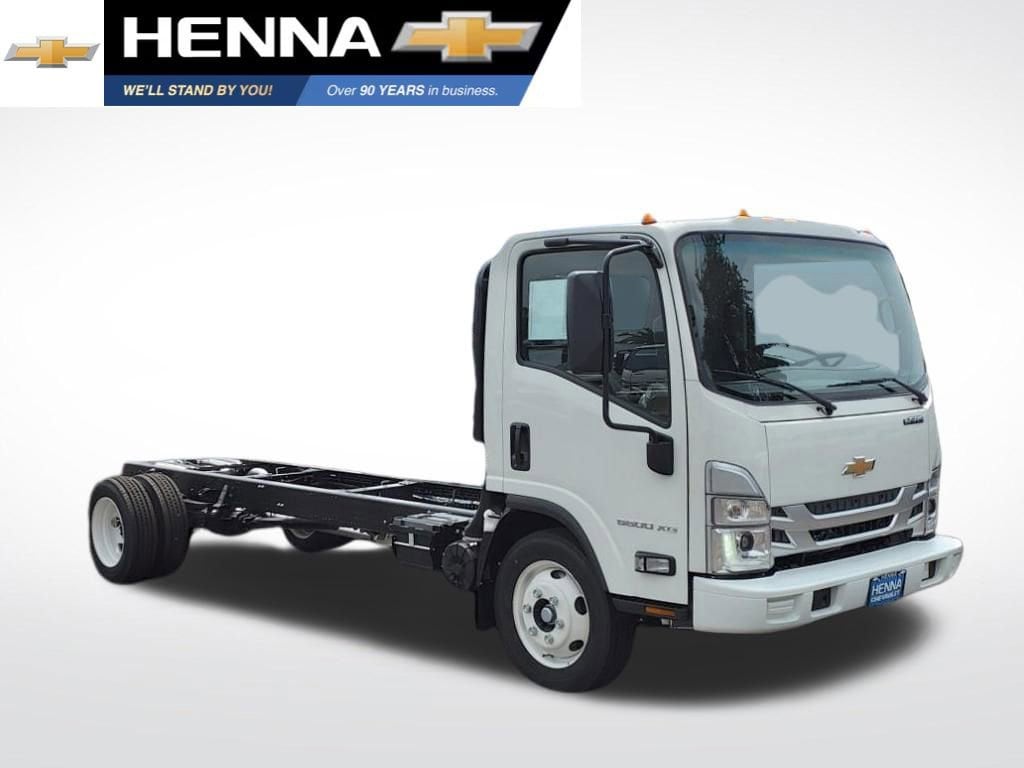 2025 Chevrolet Low Cab Forward's photo