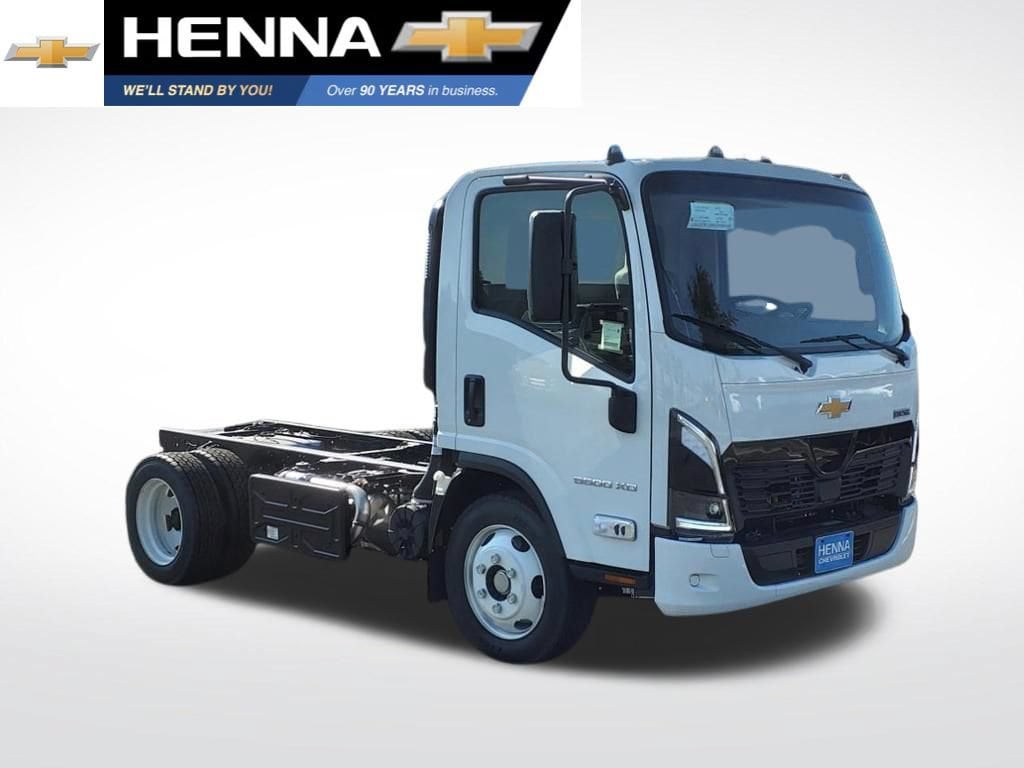 2025 Chevrolet Low Cab Forward's photo