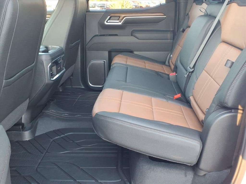 2026 Chevrolet Silverado 1500 High Country - Photo 15